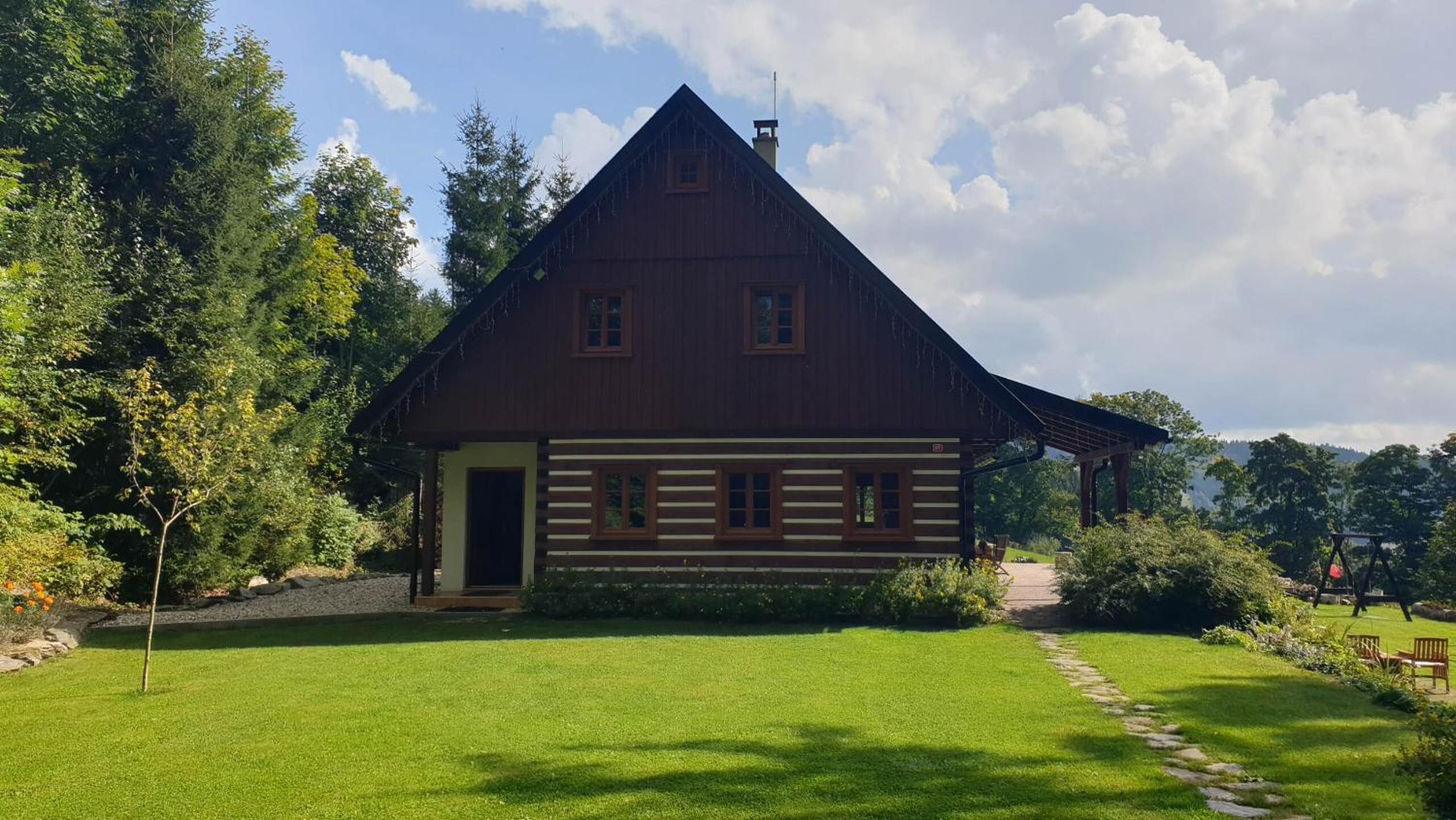 Roubenka pod lesem