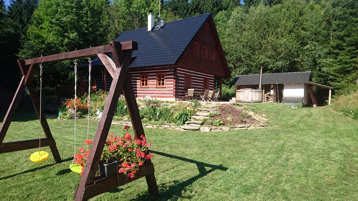 Roubenka pod lesem