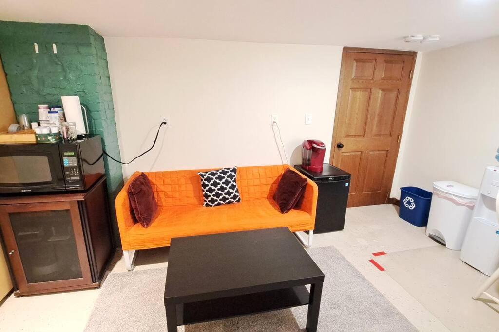 St Paul - Lower Level Apartment. Near downtown & Allianz stadium. view 2