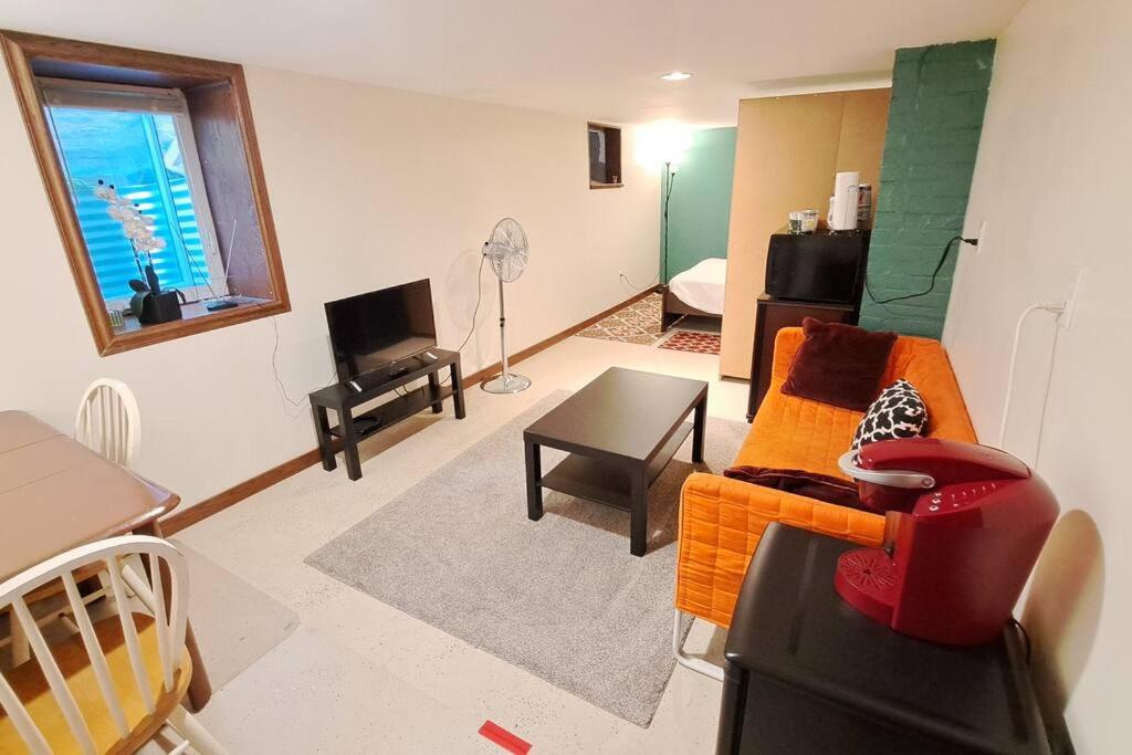 St Paul - Lower Level Apartment. Near downtown & Allianz stadium. view 3