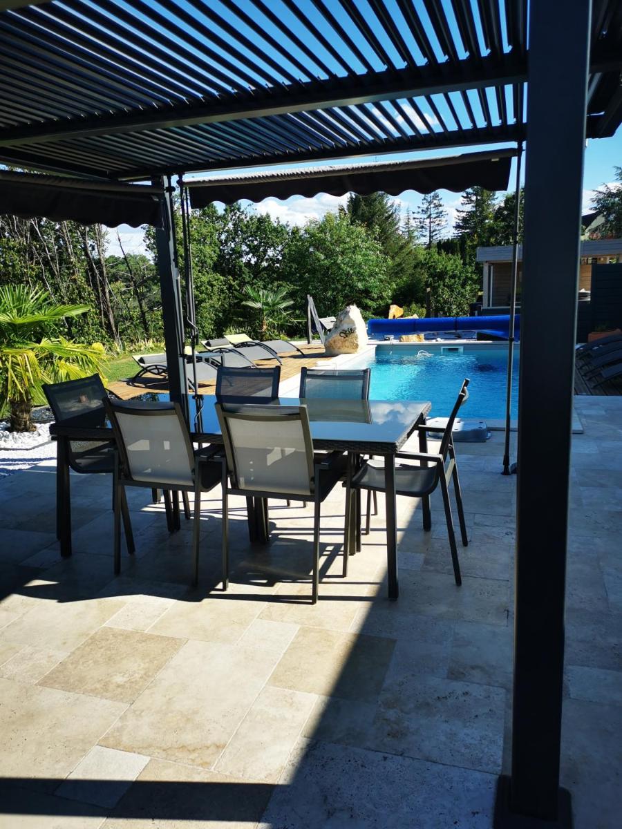 "Notre Bastide" Maison et table d'hôtes sur réservation, Piscine, Climatisation, Jacuzzi view 2
