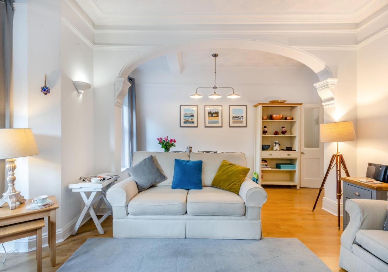 1 Bed in Overstrand oc-1866