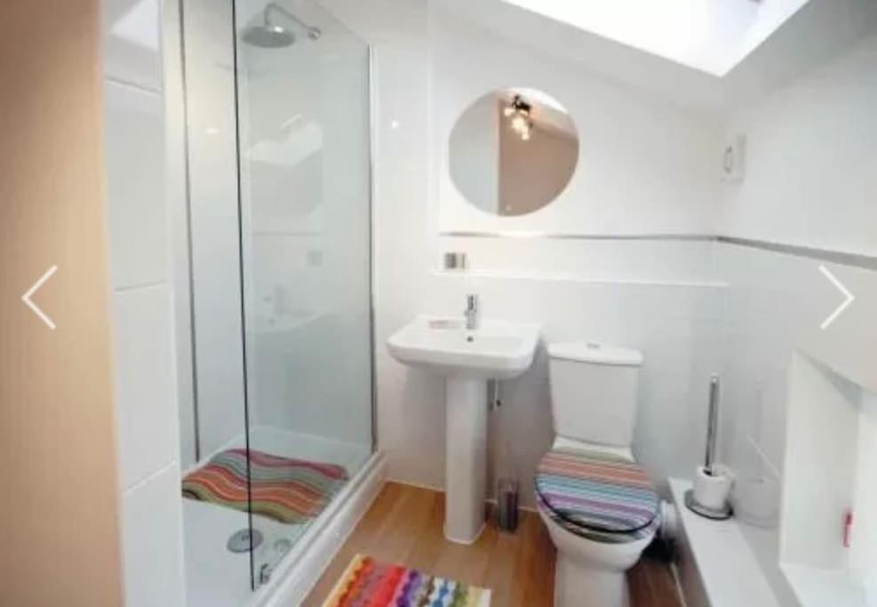 Detached Pet Friendly Cottage, 2 parking spaces view 3