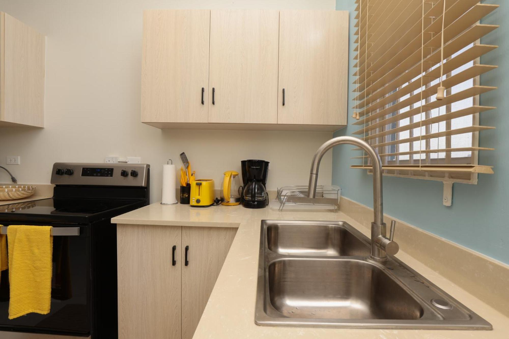 Osmax Oasis, 1BD and 1 BA, Gated, near Puerto Seco Beach