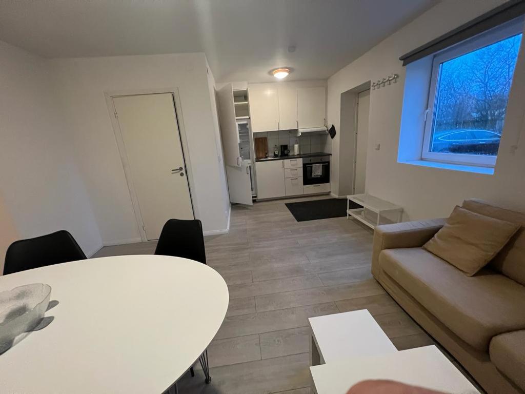 New Two Bedroom Apartment Close To Beach view 2