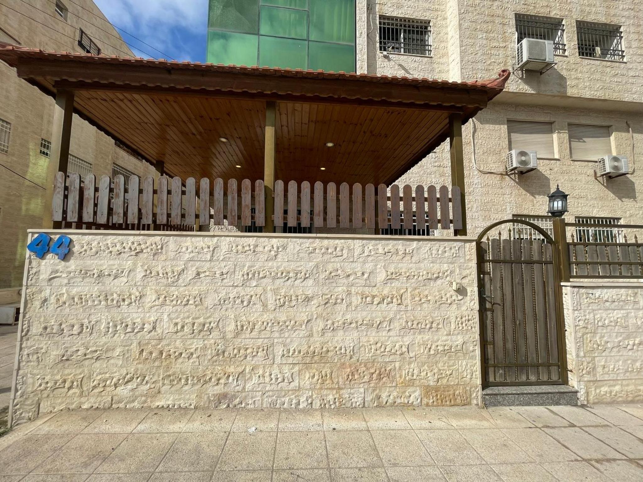Photo 25