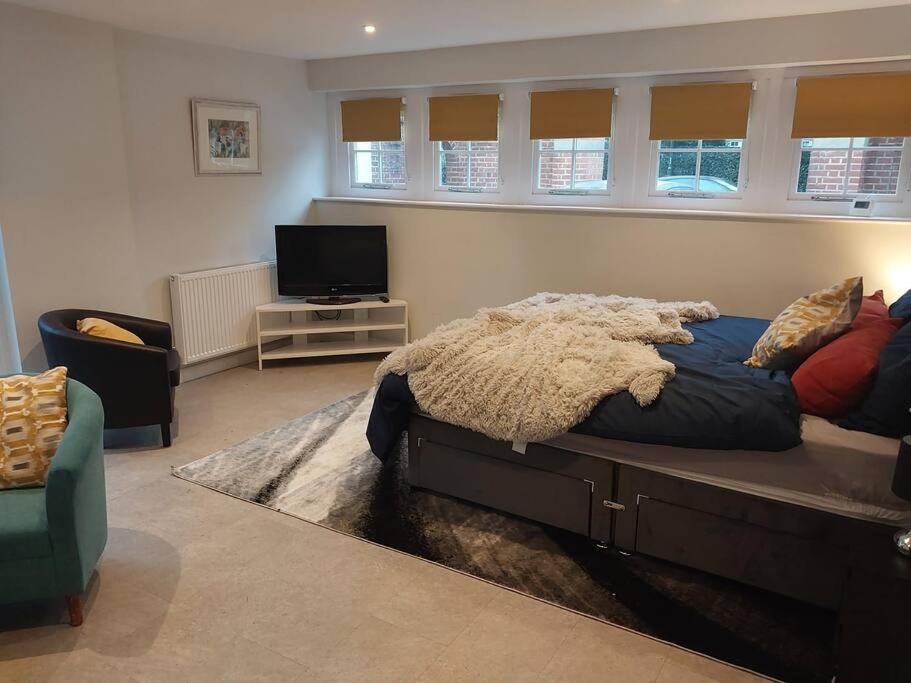Turing Lodge, near Hampton Court