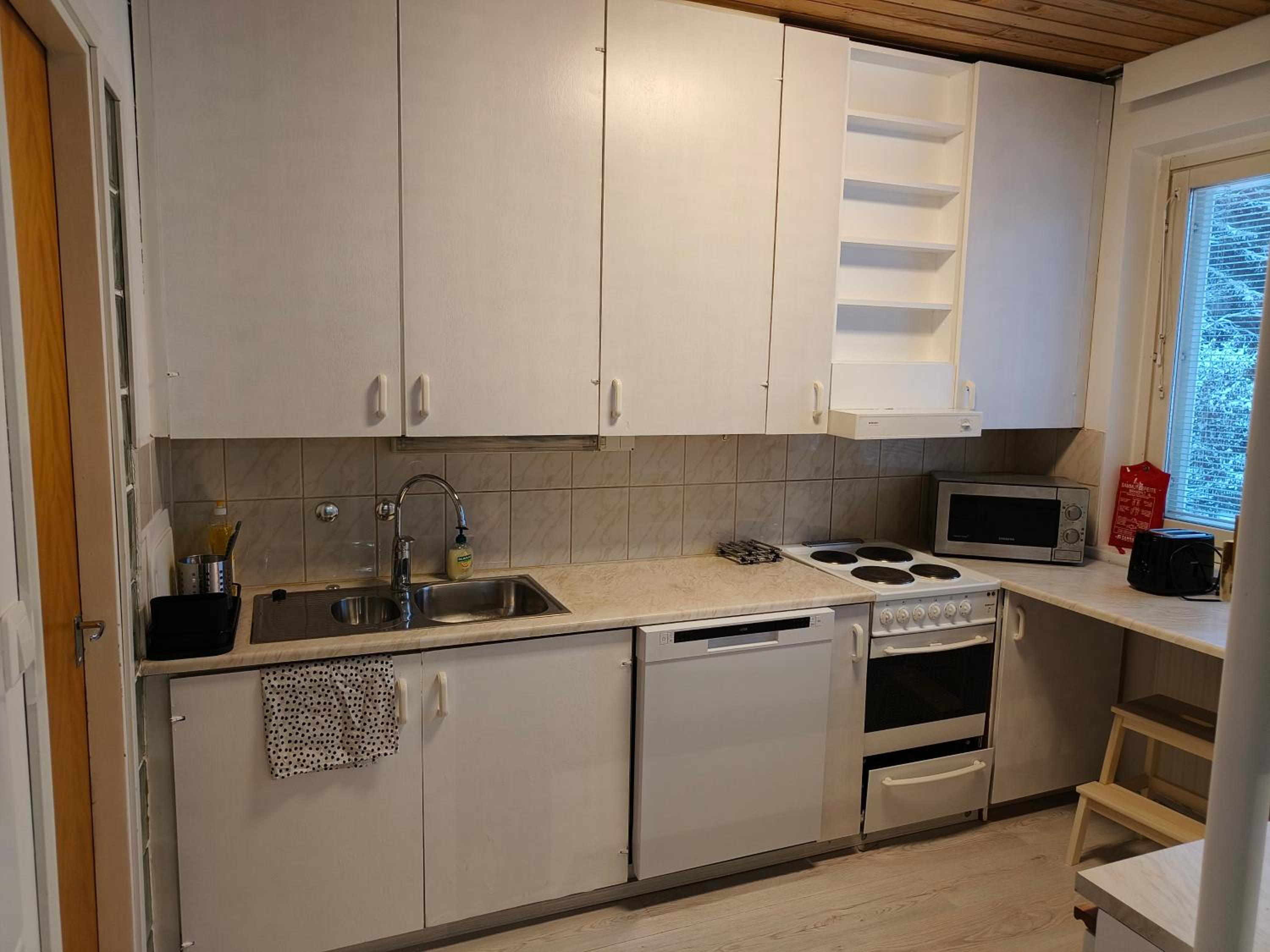 Suuri huoneisto isommalle ryhmälle / Large apartment for bigger group