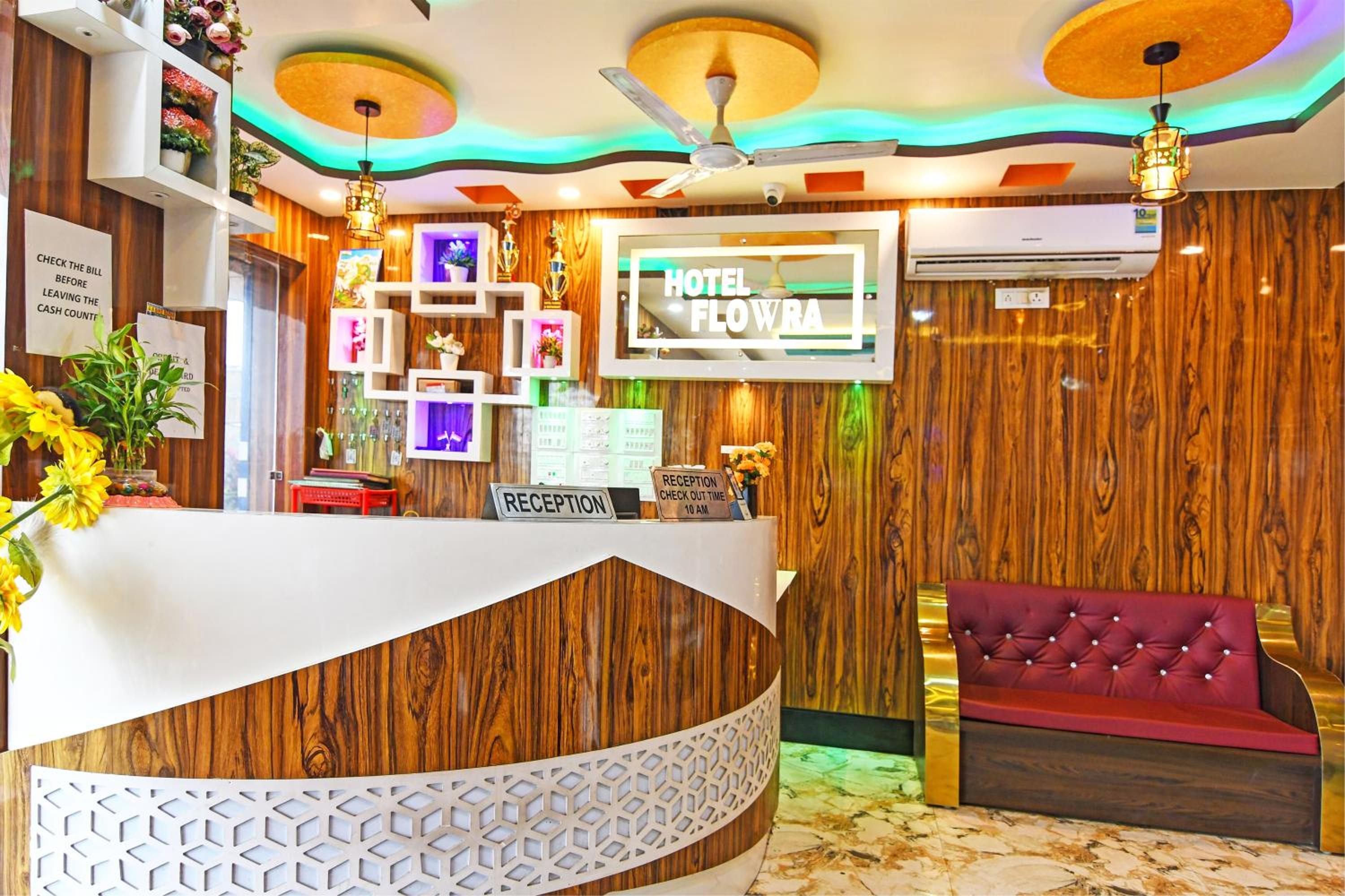 Lobby & Reception