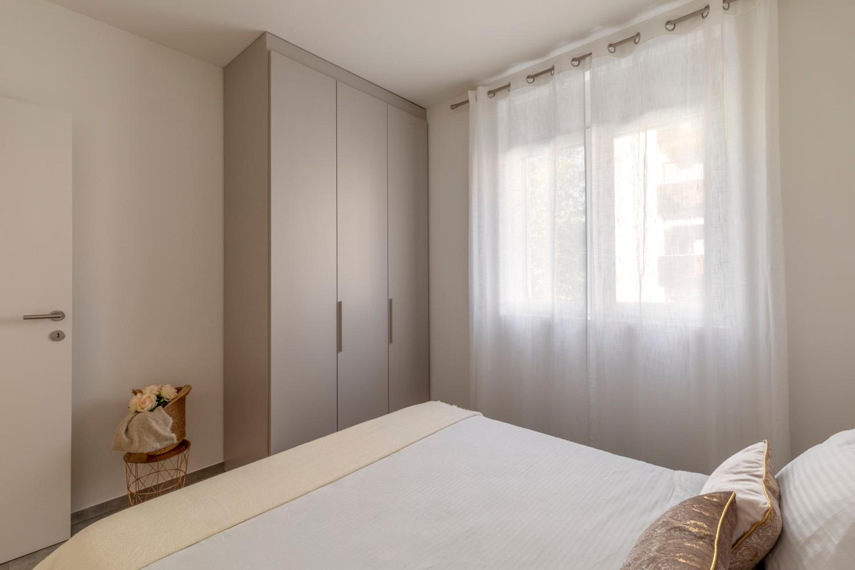 Lugano Superior Suites - Free Parking
