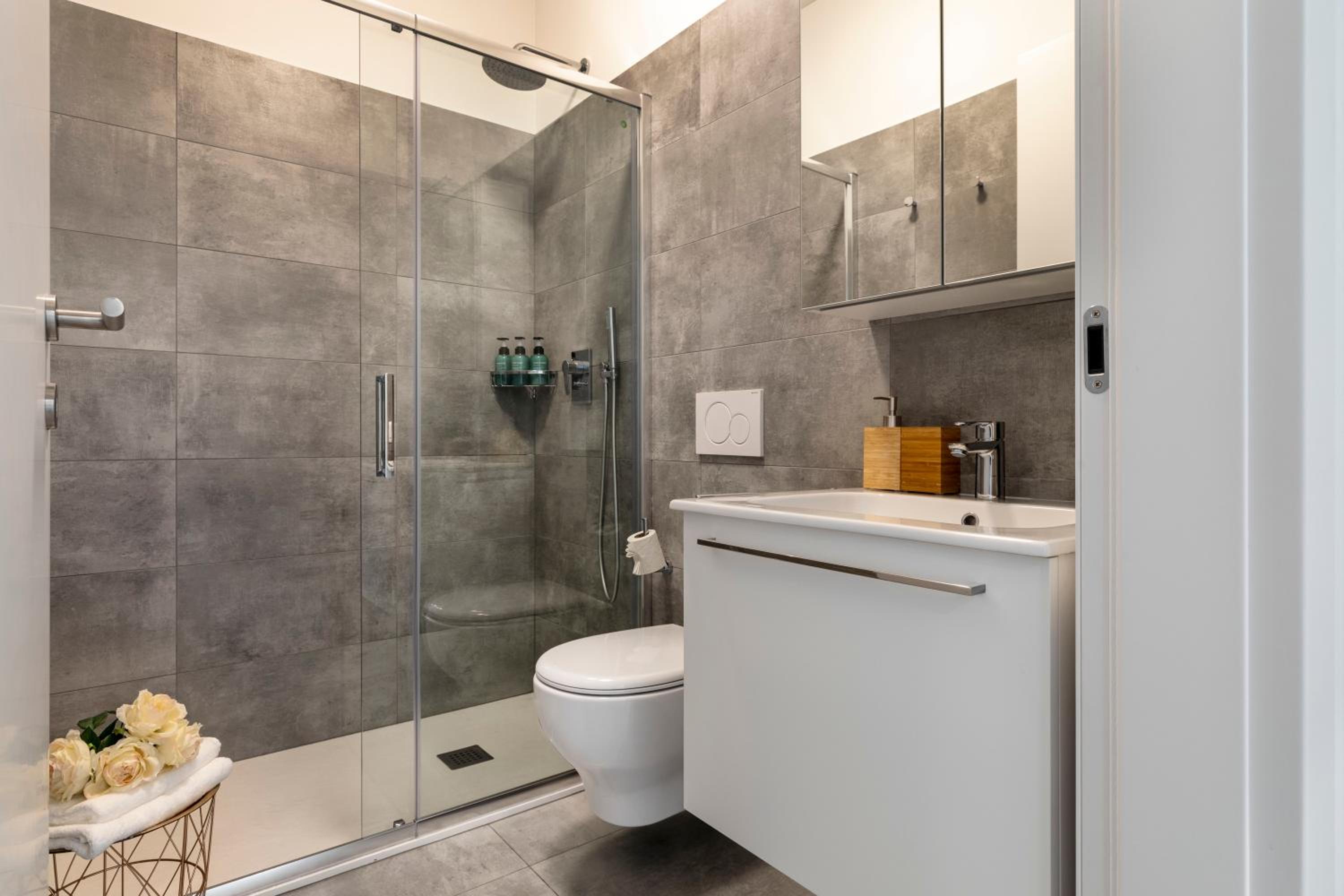 Lugano Superior Suites - Free Parking