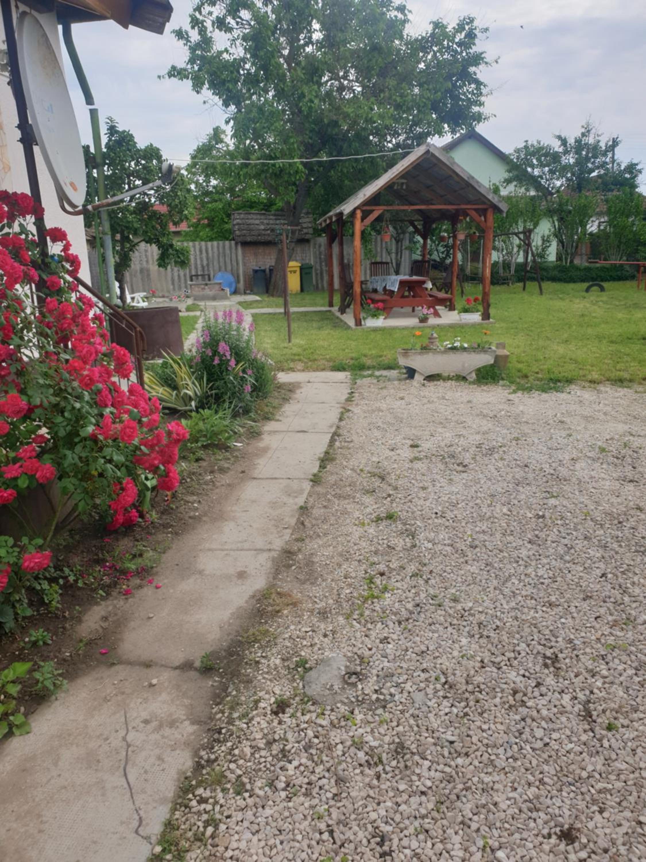 Photo 34