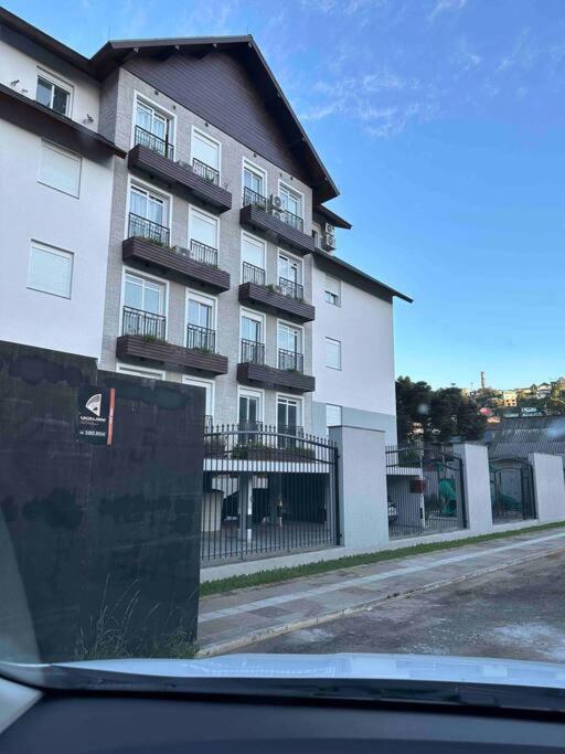 Apartamento Luxuoso de 1/4 em Gramado-RS