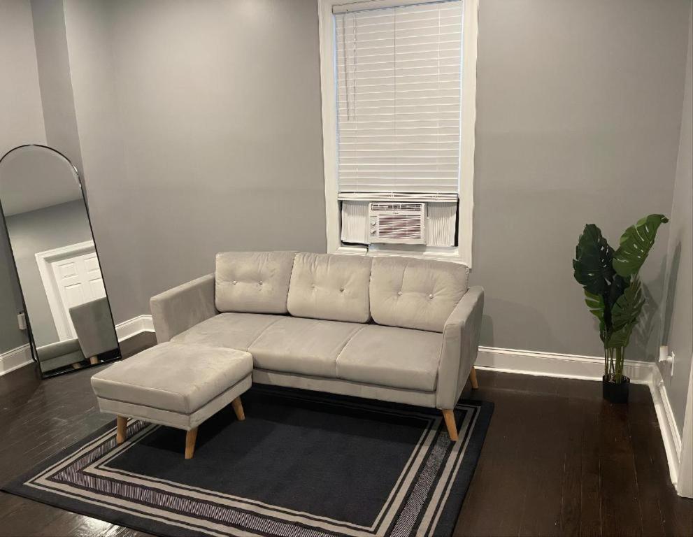 Quaint and Relaxing Room view 2