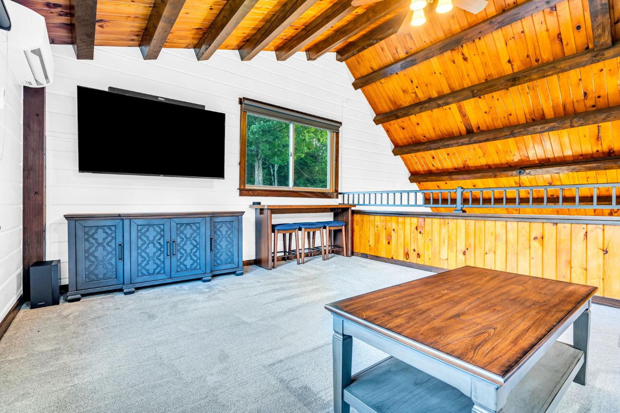 Loon Lodge