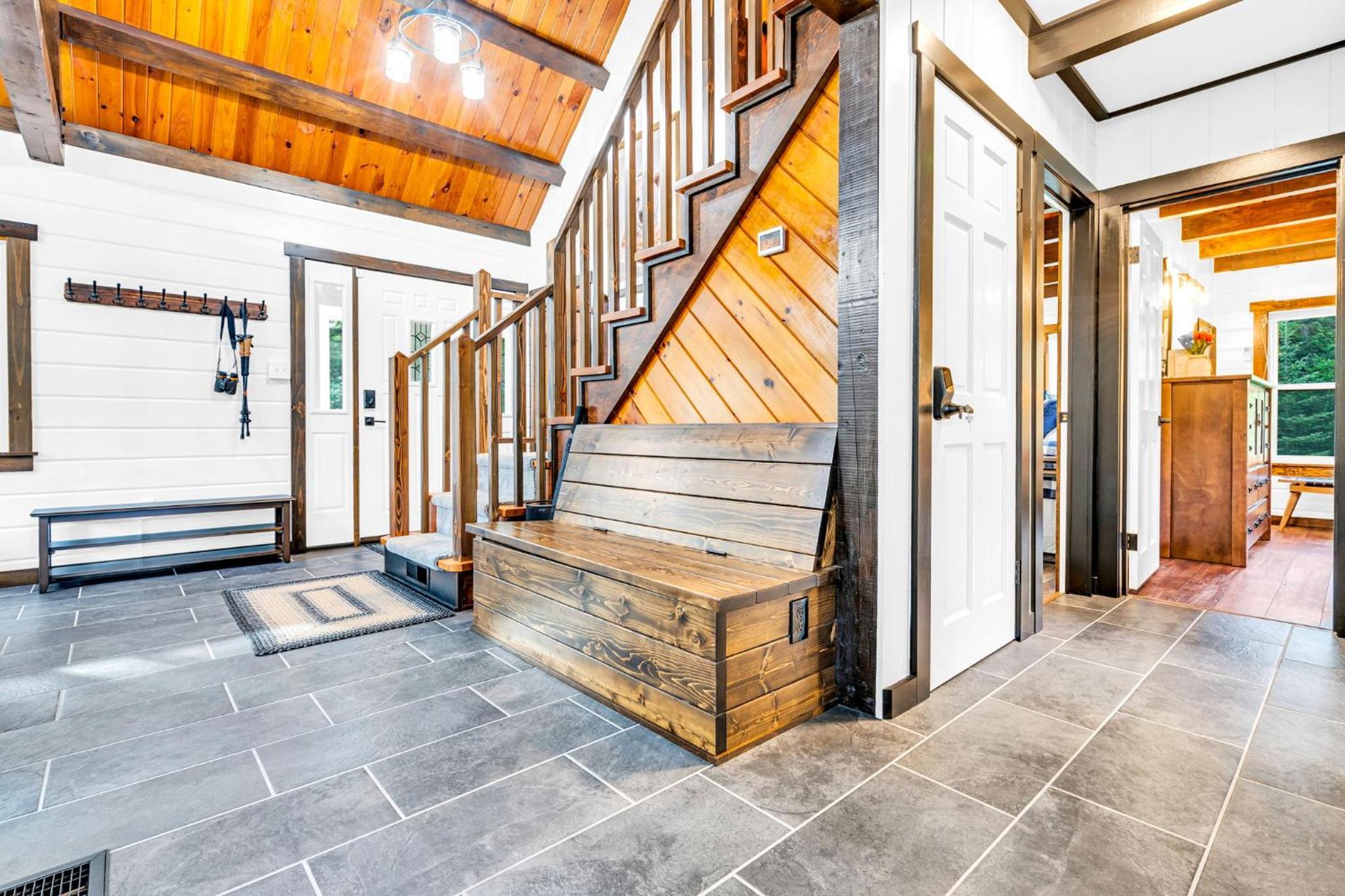 Loon Lodge