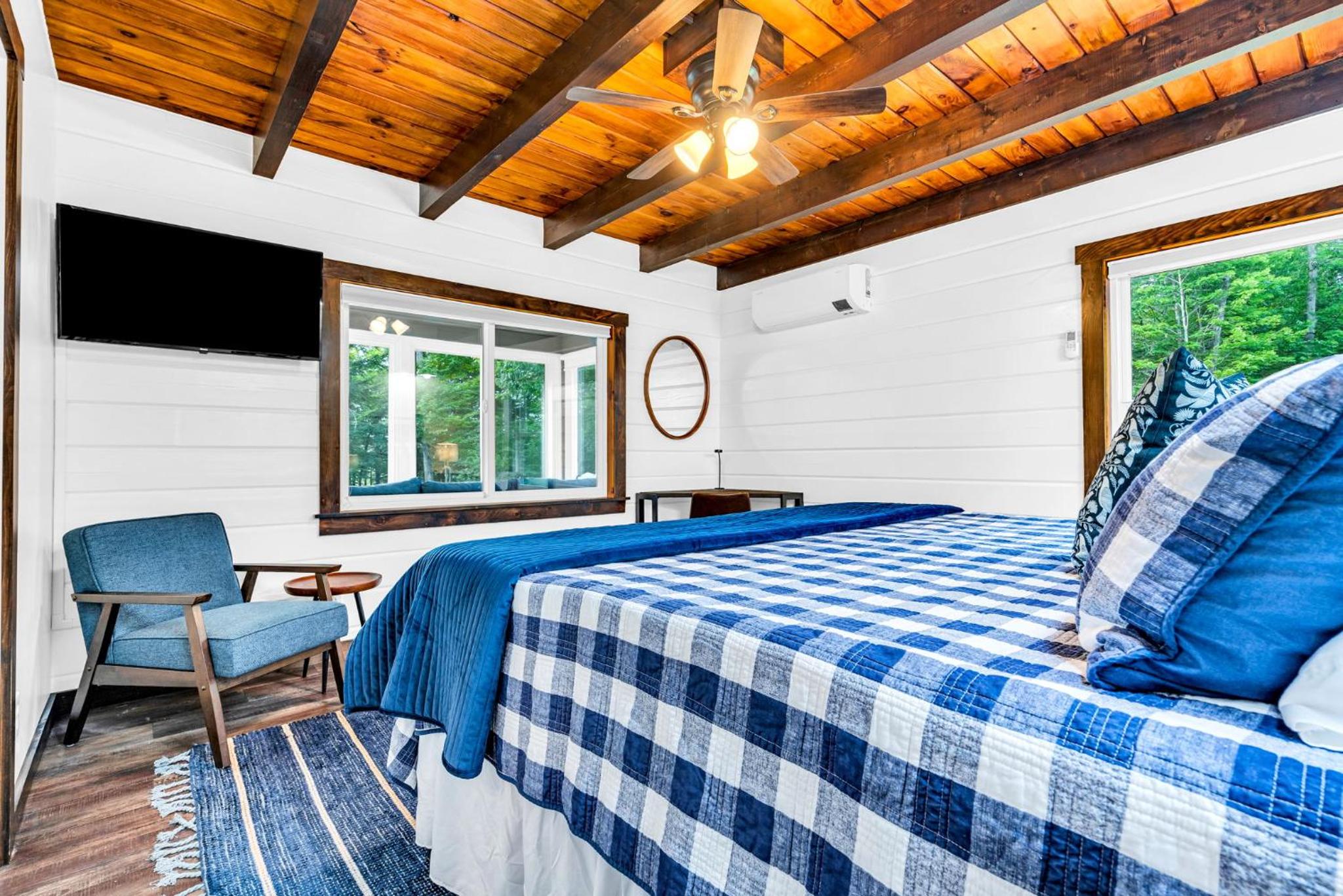 Loon Lodge