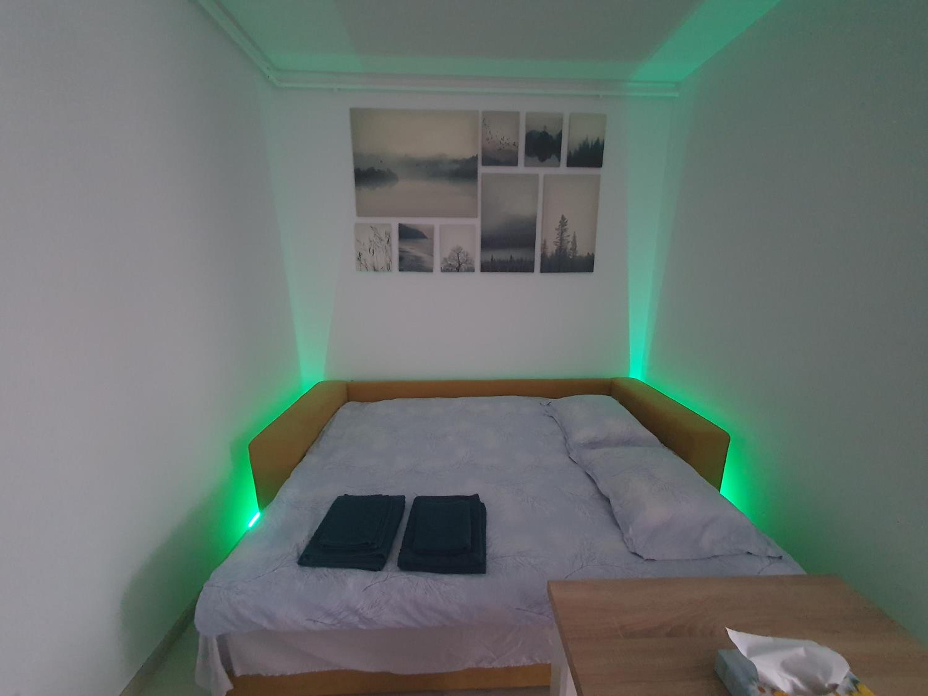 Premium Skyline Studio with free parking & panoramic view view 4