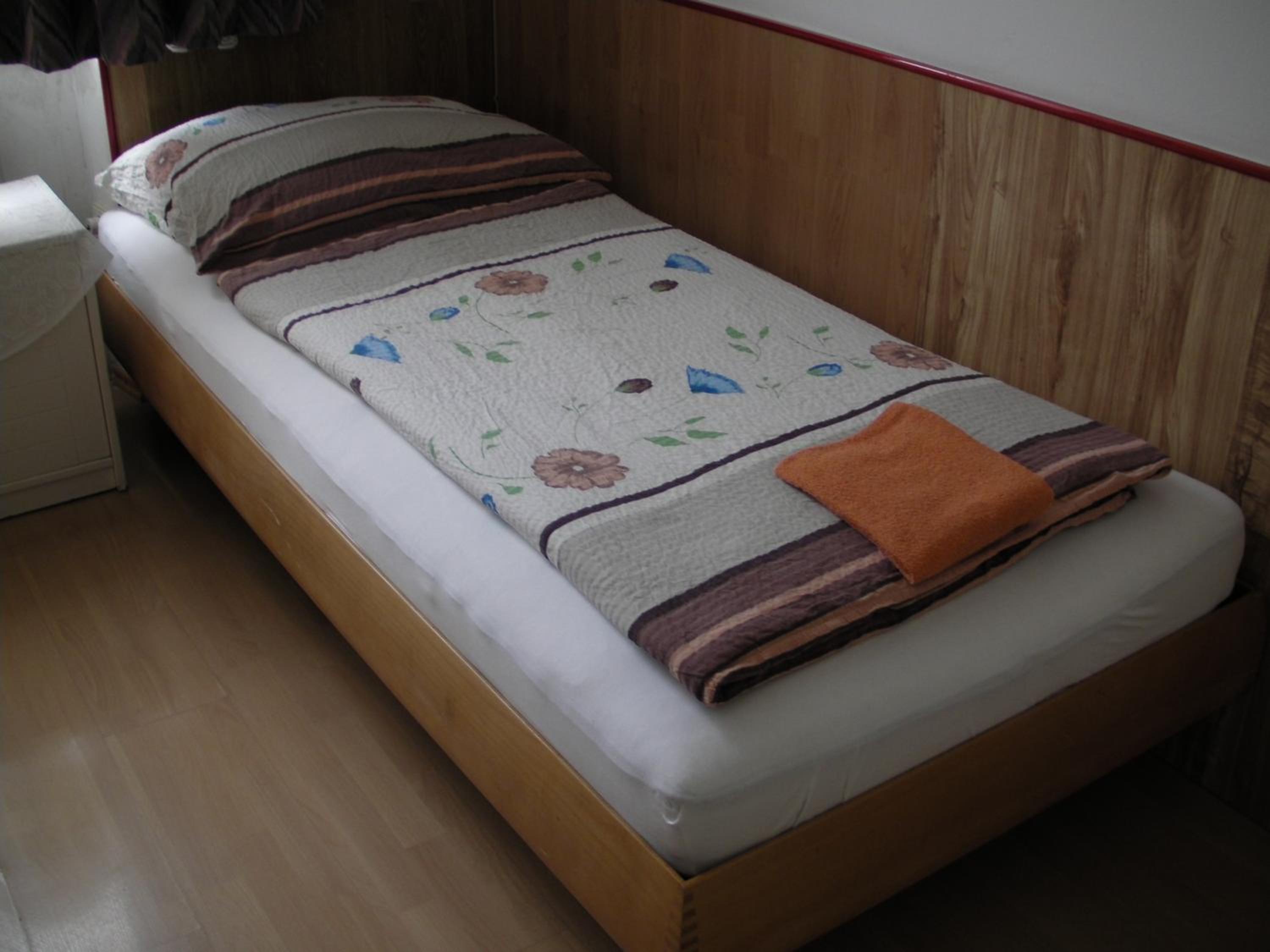 HappyHostel