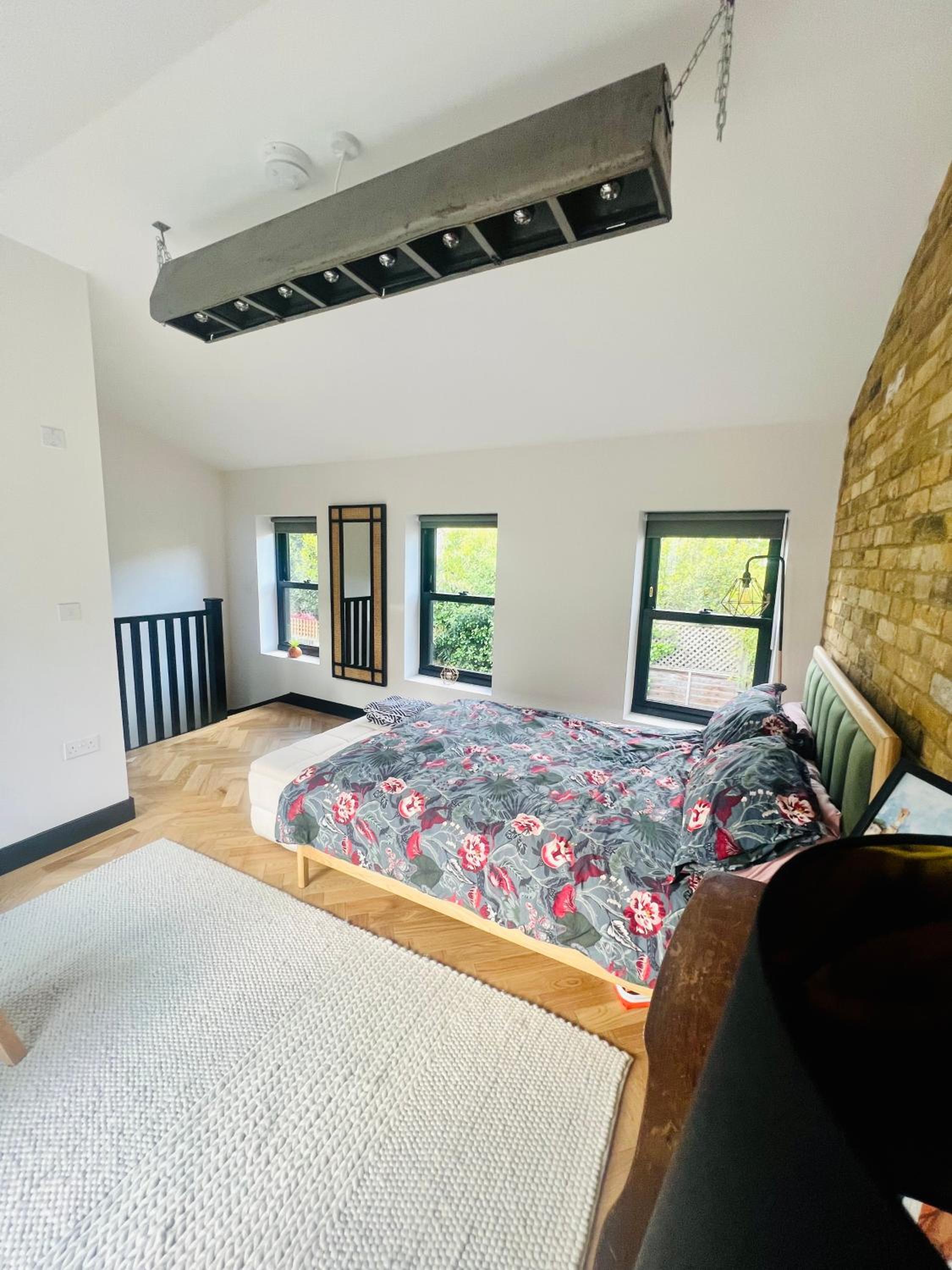 Private room in Mews house