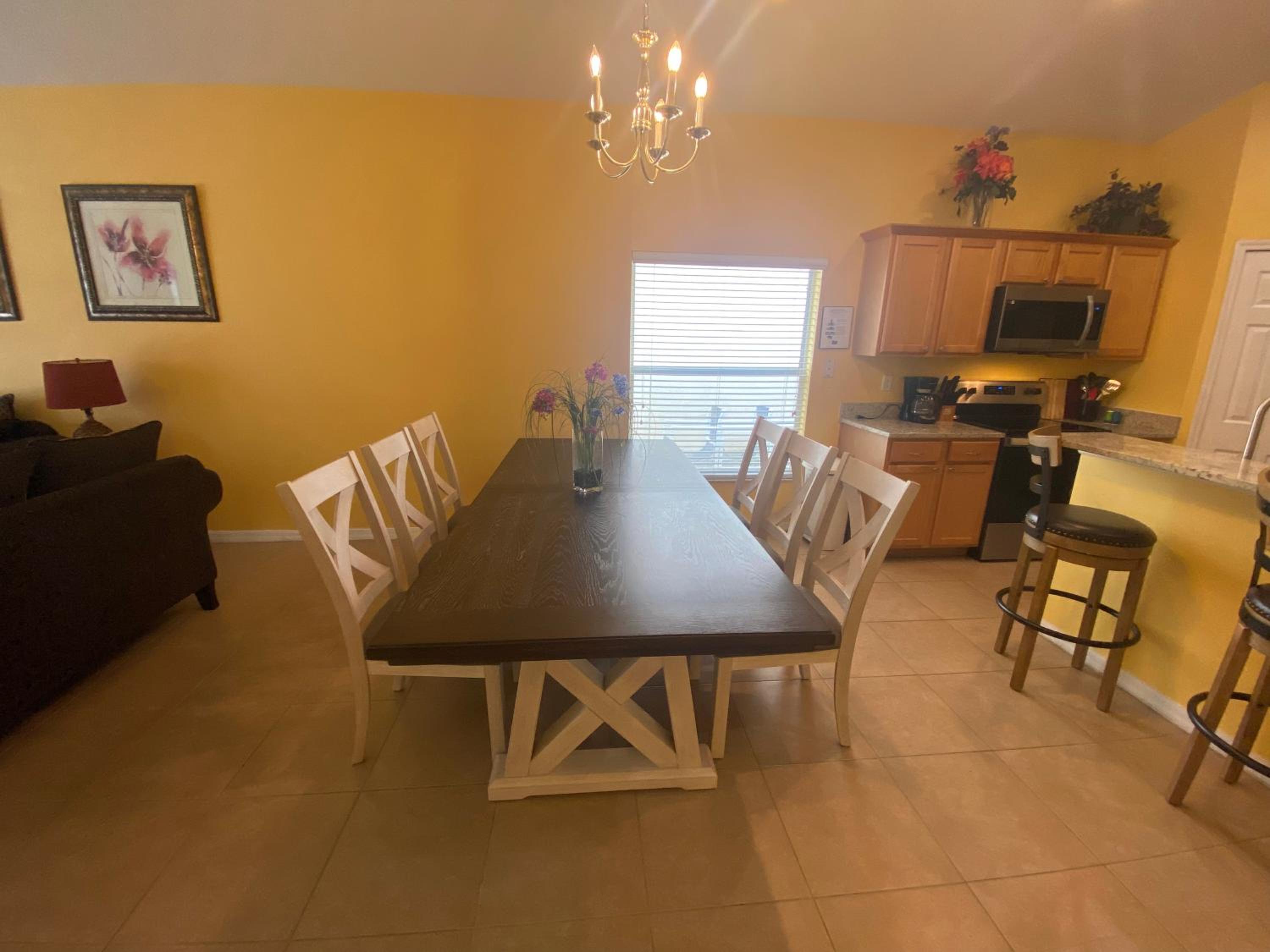 Glen Brook 4Bedrooms/3baths W Private Pool and Spa