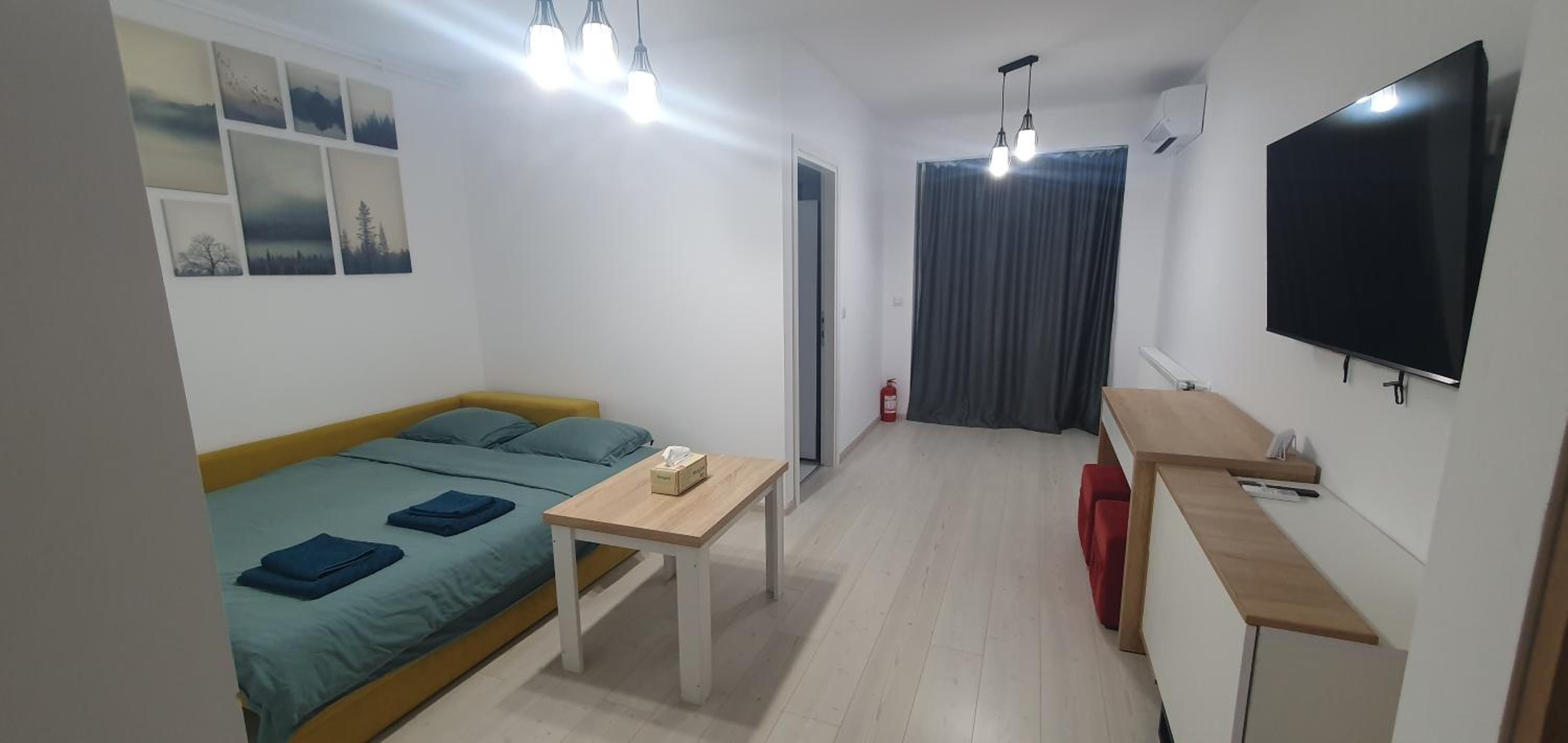 Premium Skyline Studio with free parking & panoramic view view 3