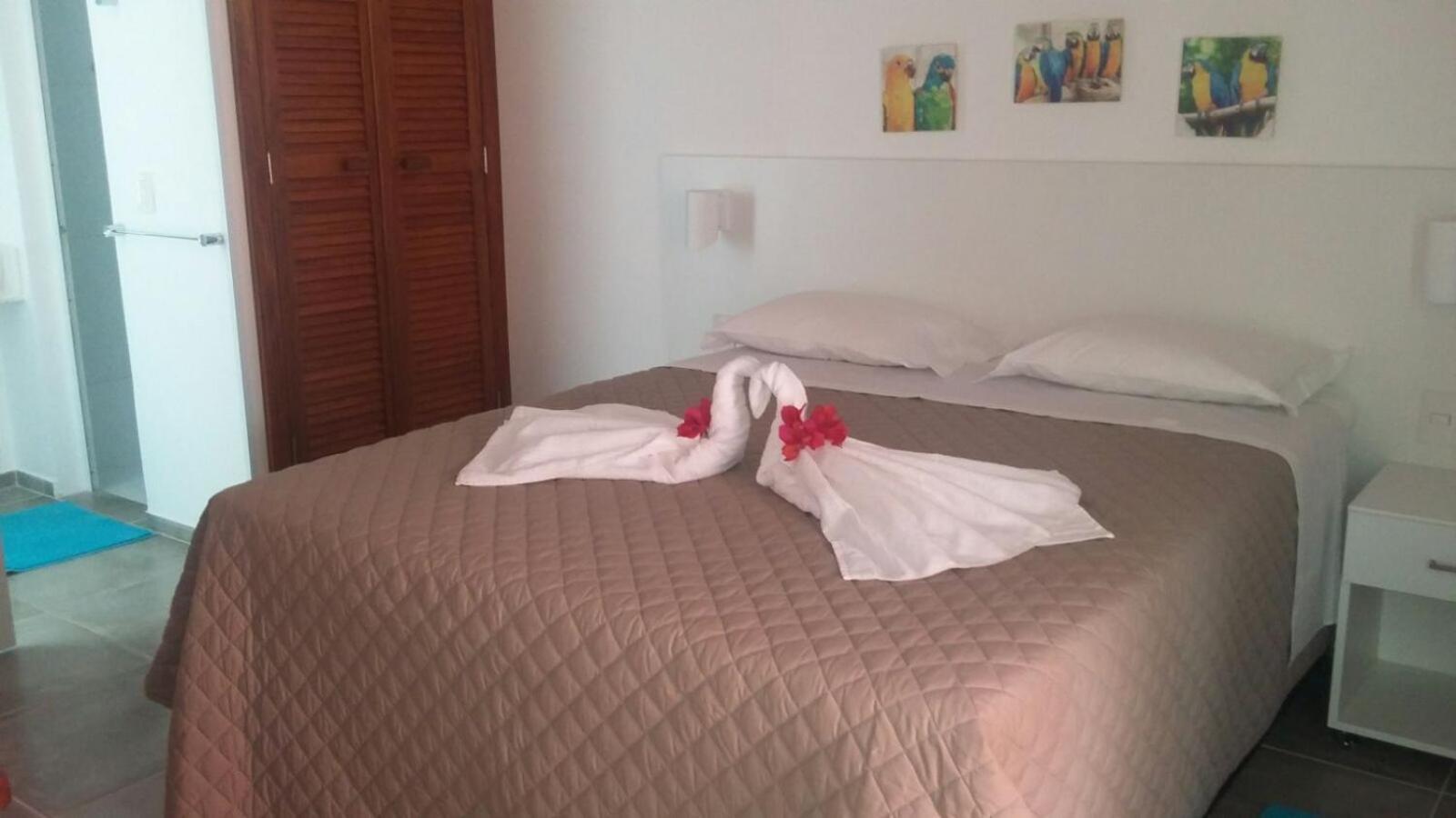 Casa vermelha - Condomínio fechado