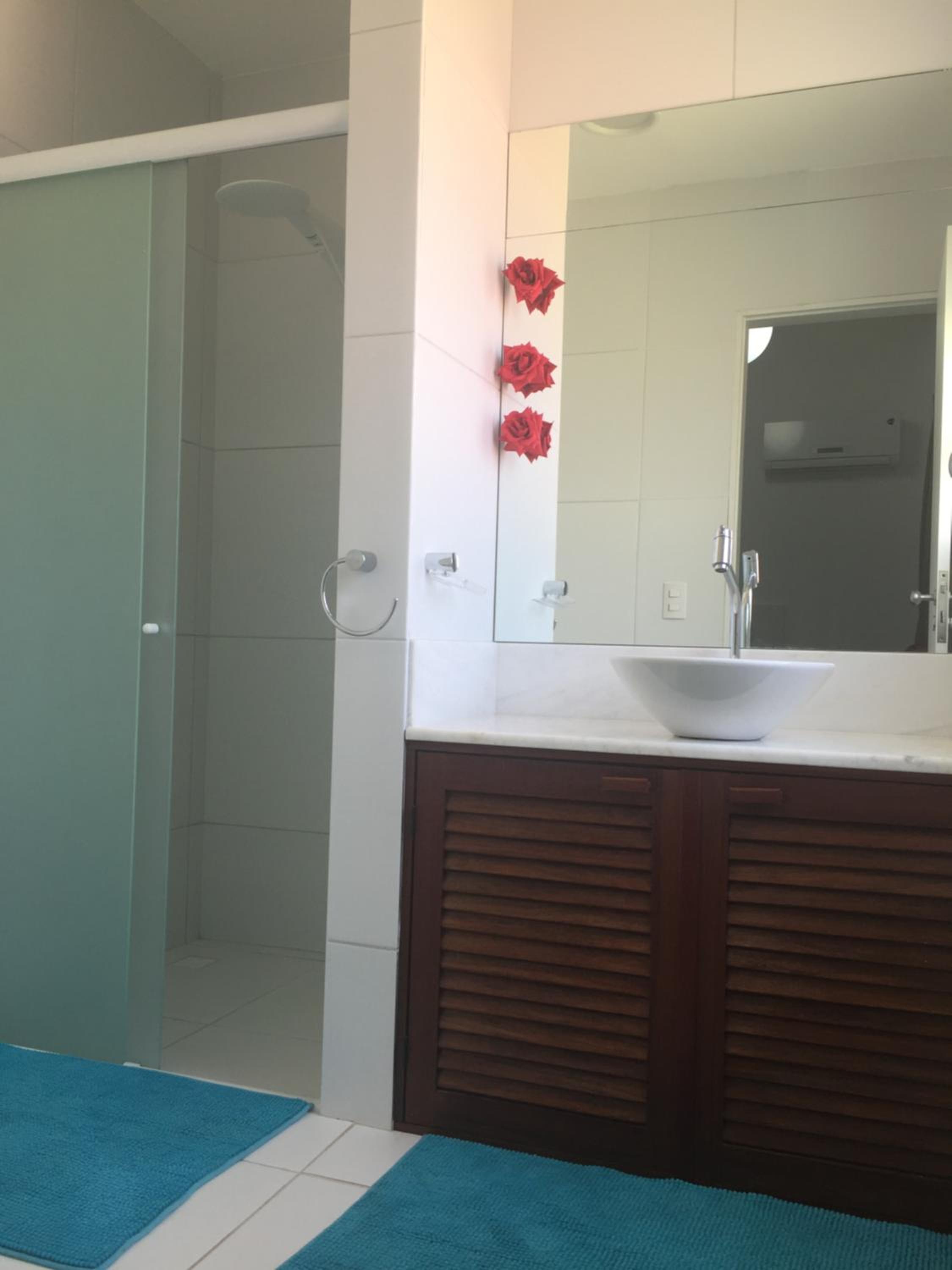 Casa vermelha - Condomínio fechado