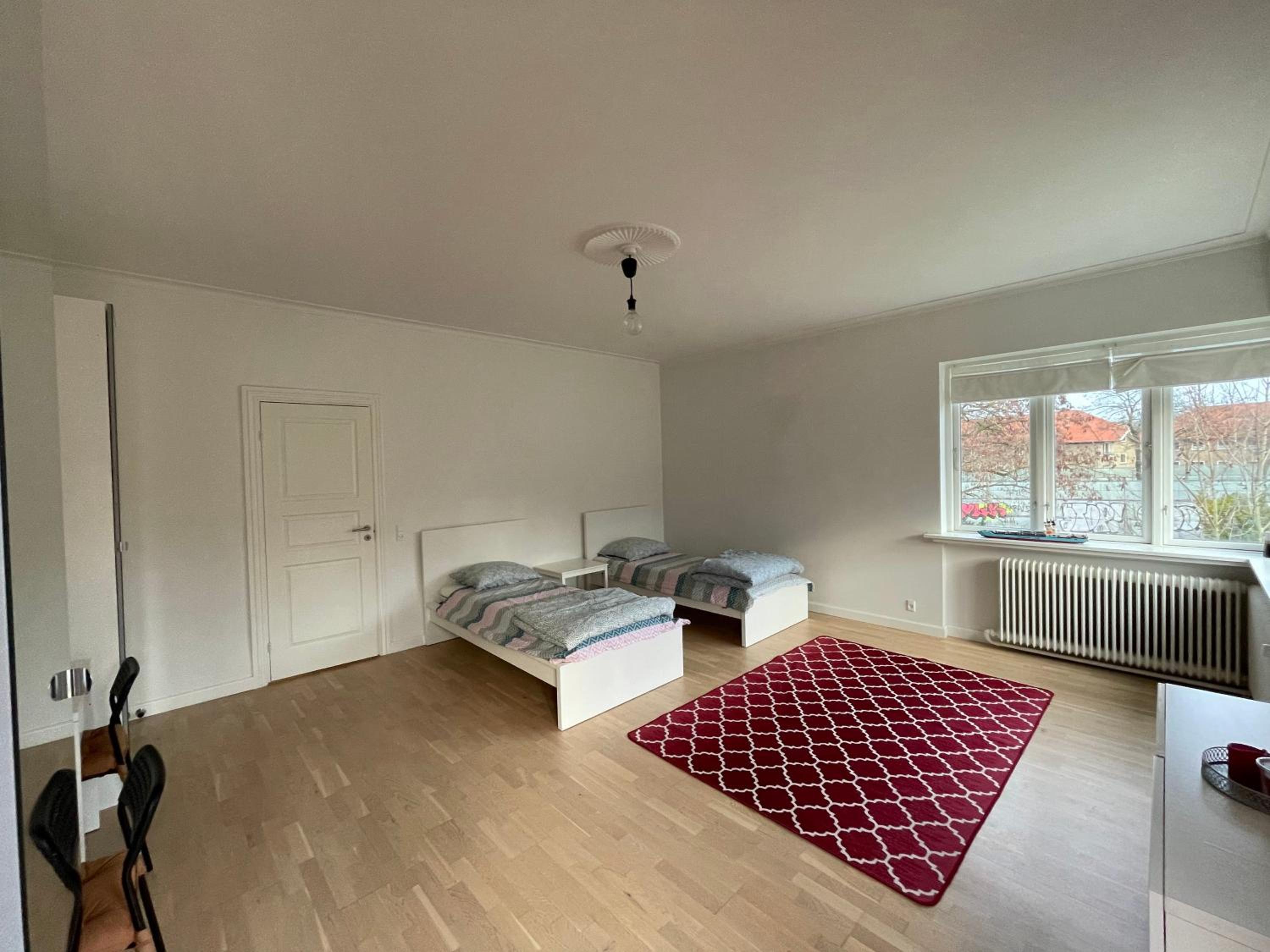 Spacious room in shared accommodation