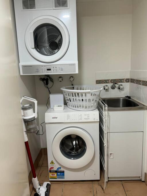 Wallaby Lane - Family Friendly! King, Double & King Single Beds