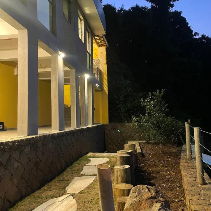 Chalé Studio para casal com vista mar