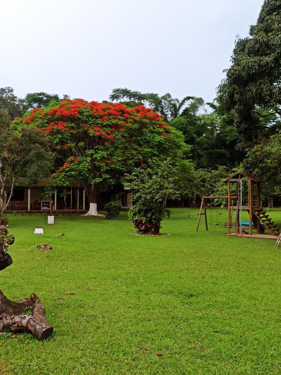 ÉCOisa de Chácara - Casa de Vidro, Casa de Campo