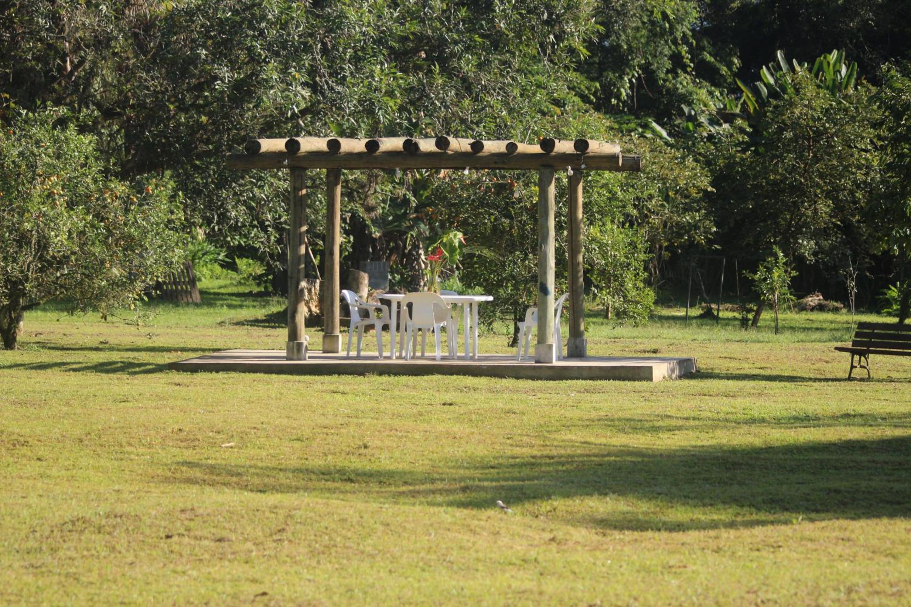 ÉCOisa de Chácara - Casa de Vidro, Casa de Campo