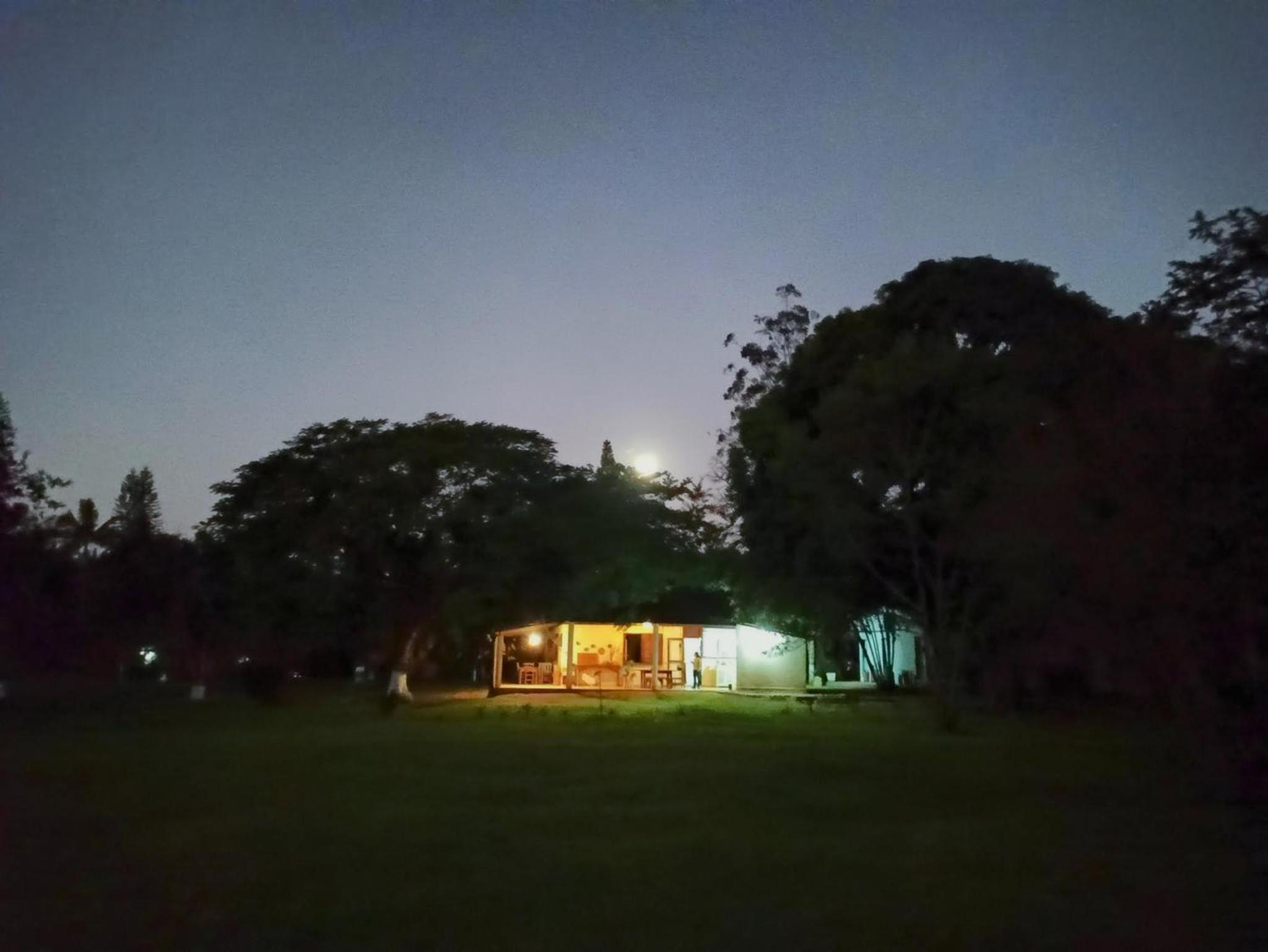 ÉCOisa de Chácara - Casa de Vidro, Casa de Campo