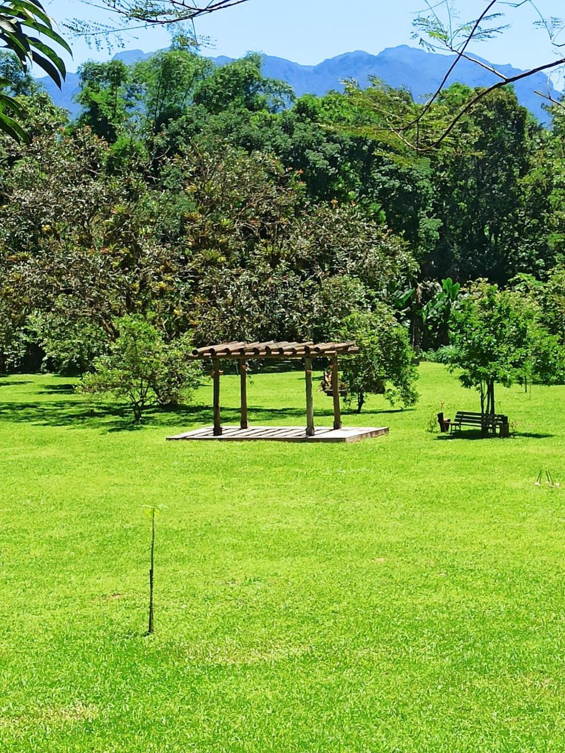 ÉCOisa de Chácara - Casa de Vidro, Casa de Campo