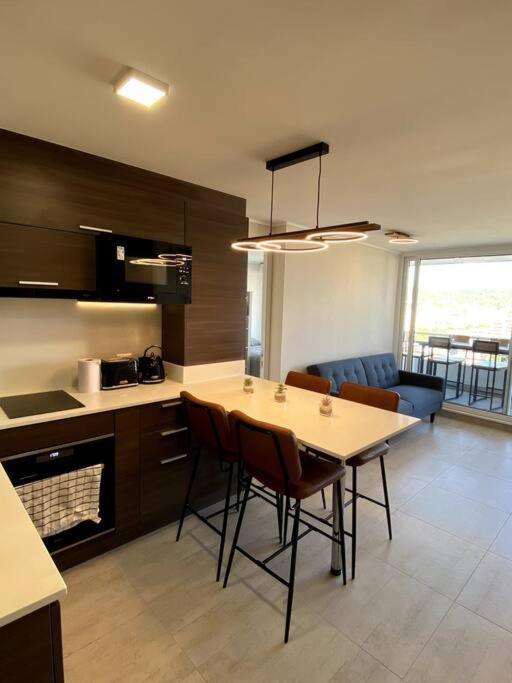 Hermoso departamento 2 dormitorios +2 baños, nuevo, ubicación perfecta