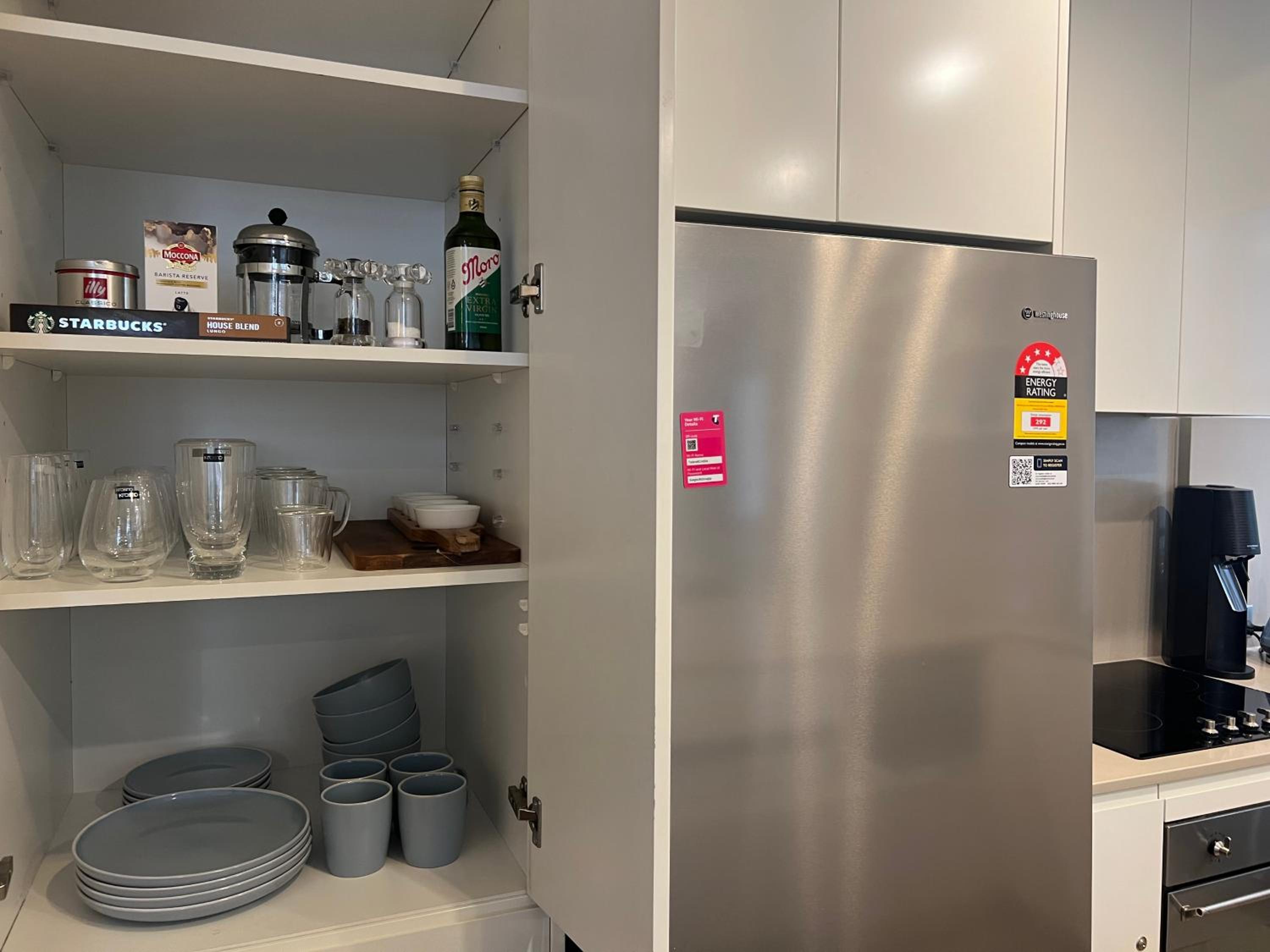 Heart of Sydney CBD Chic One Bedroom Apartment with Pool on Bridge Street