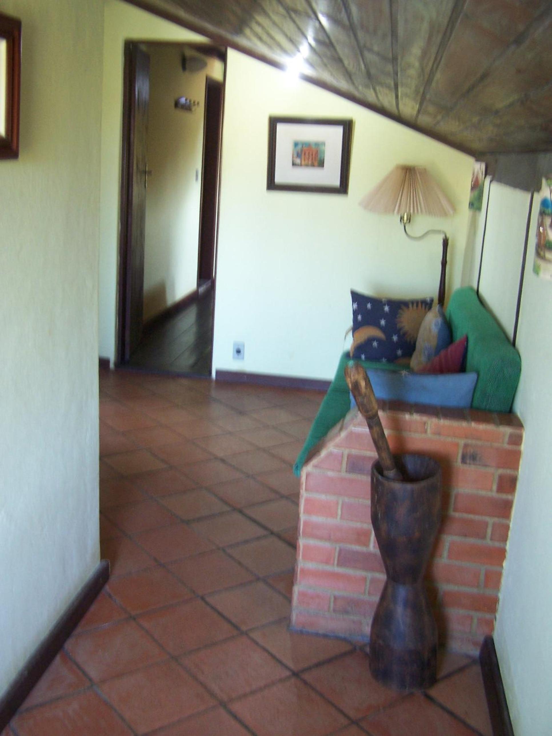 Casa de seis suites na beira do mar