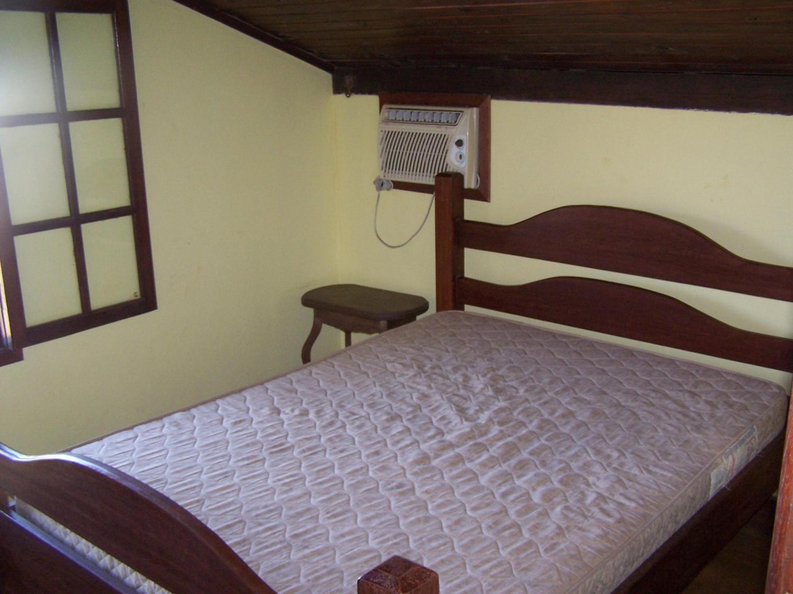 Casa de seis suites na beira do mar