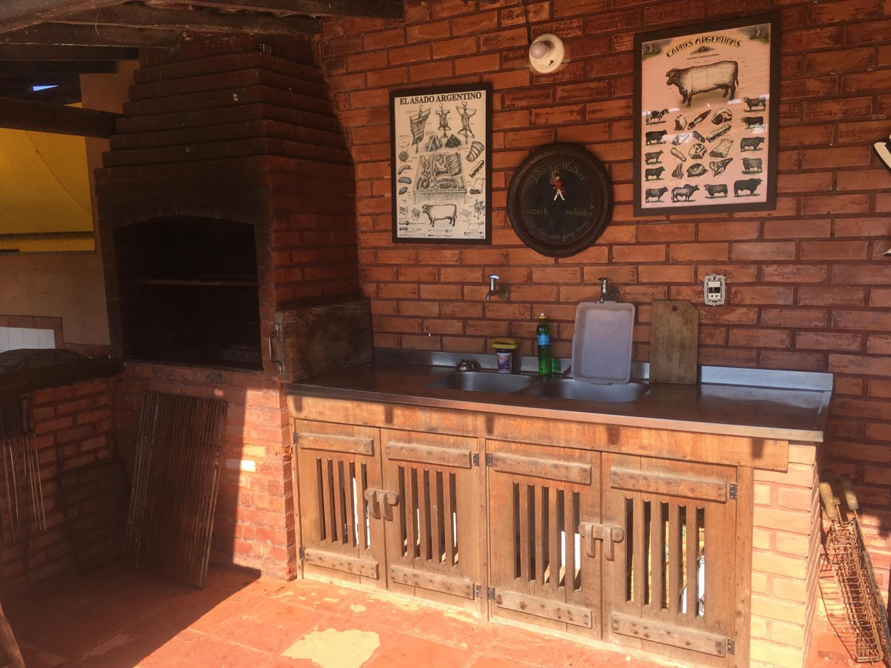 Casa de seis suites na beira do mar