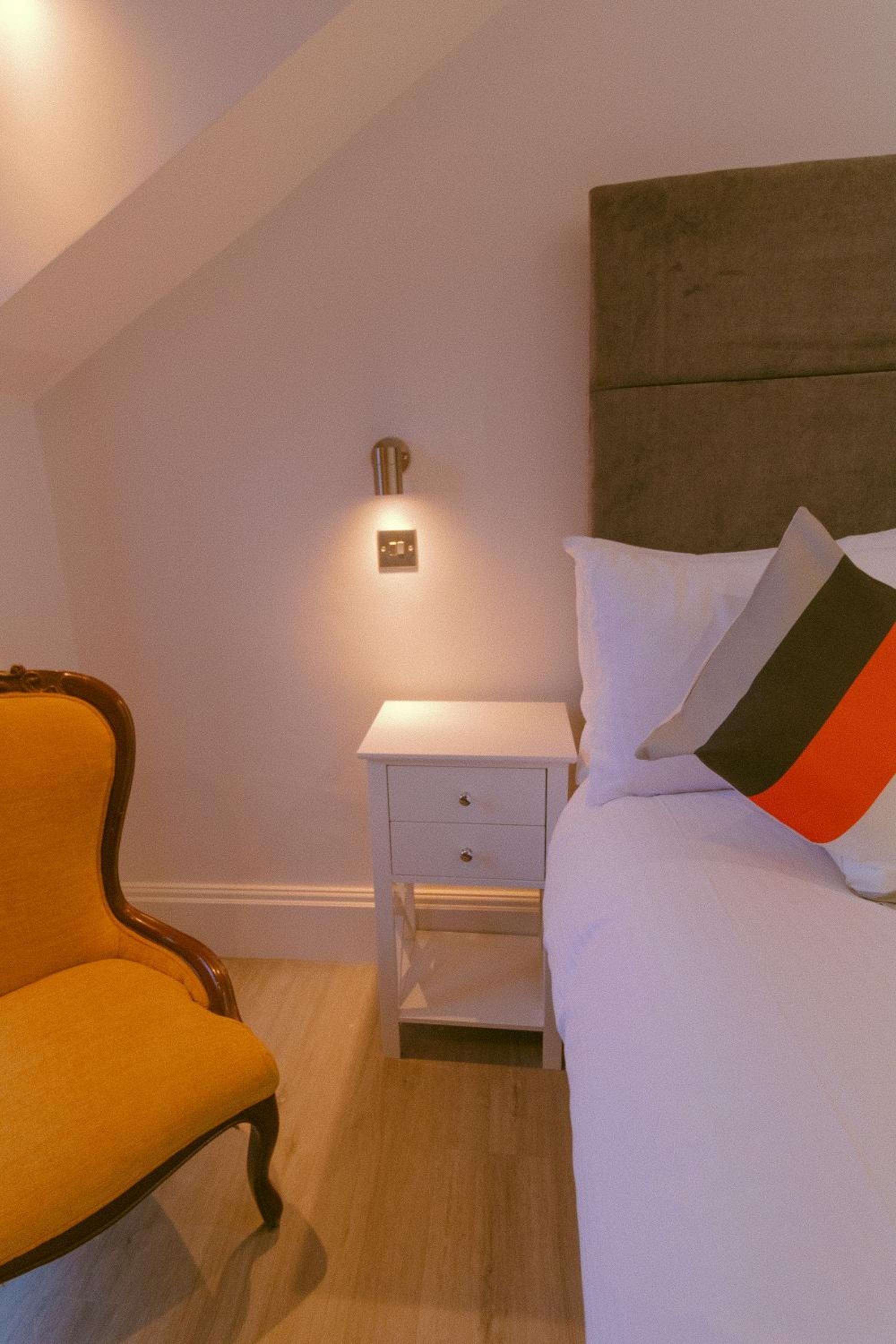 Mayfield Suites