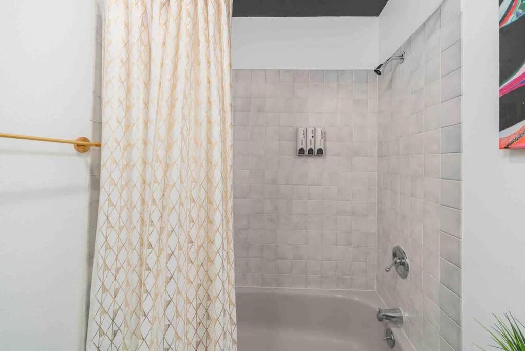 Designer Unit -Center of Town of Telluride, steps to Gondola and town park view 4