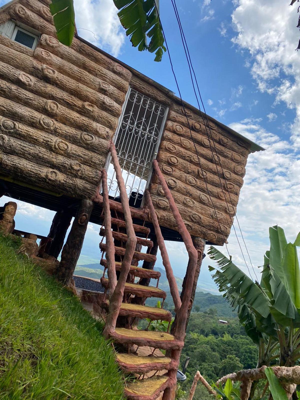 Hermosa cabaña para parejas cerca a Tuluá con jacuzzi