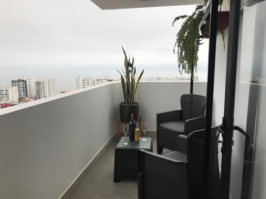 Albano, Ocean view and pool near Miraflores and airport view 3