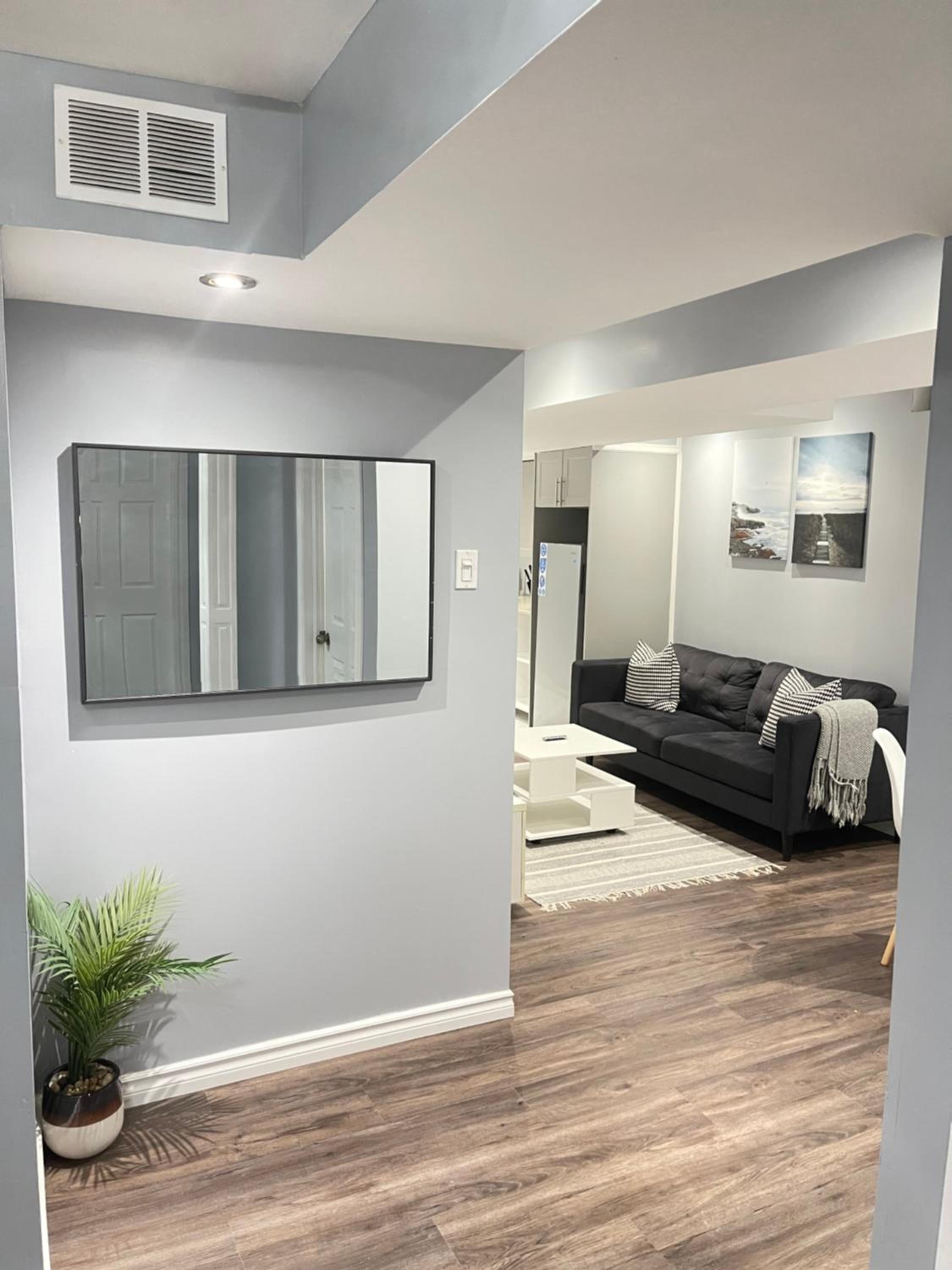 Cozy basement in Brampton