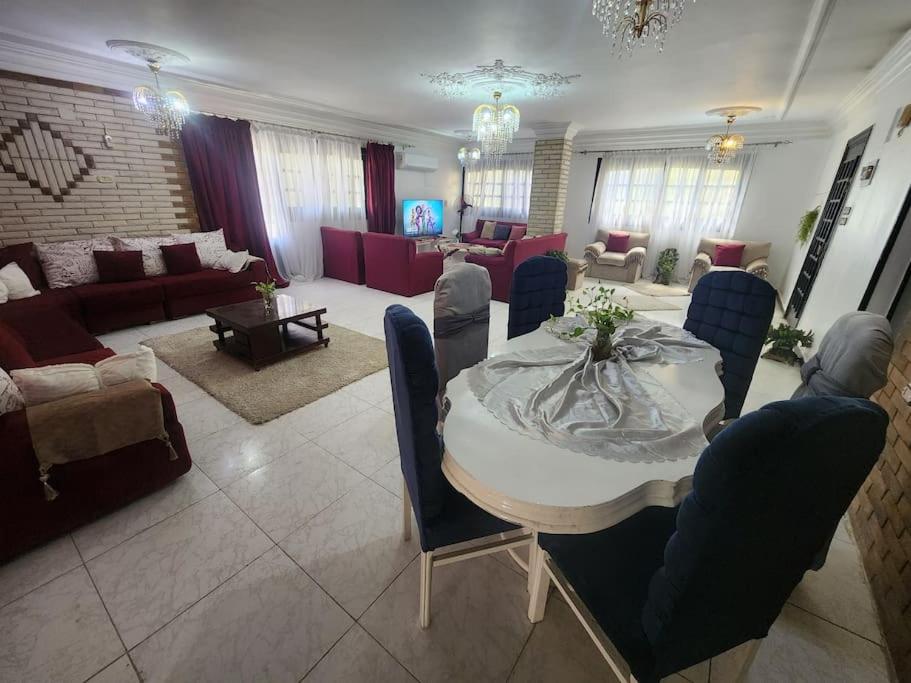 Near Pyramids, King Bedrooms and a 60inch Smart Tv.