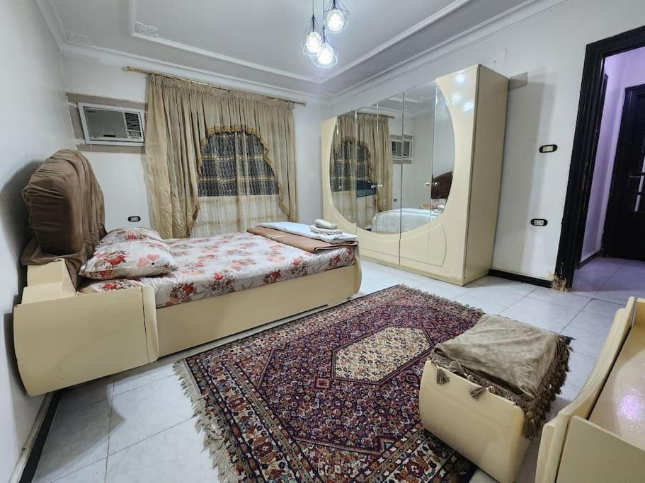 Near Pyramids, King Bedrooms and a 60inch Smart Tv.