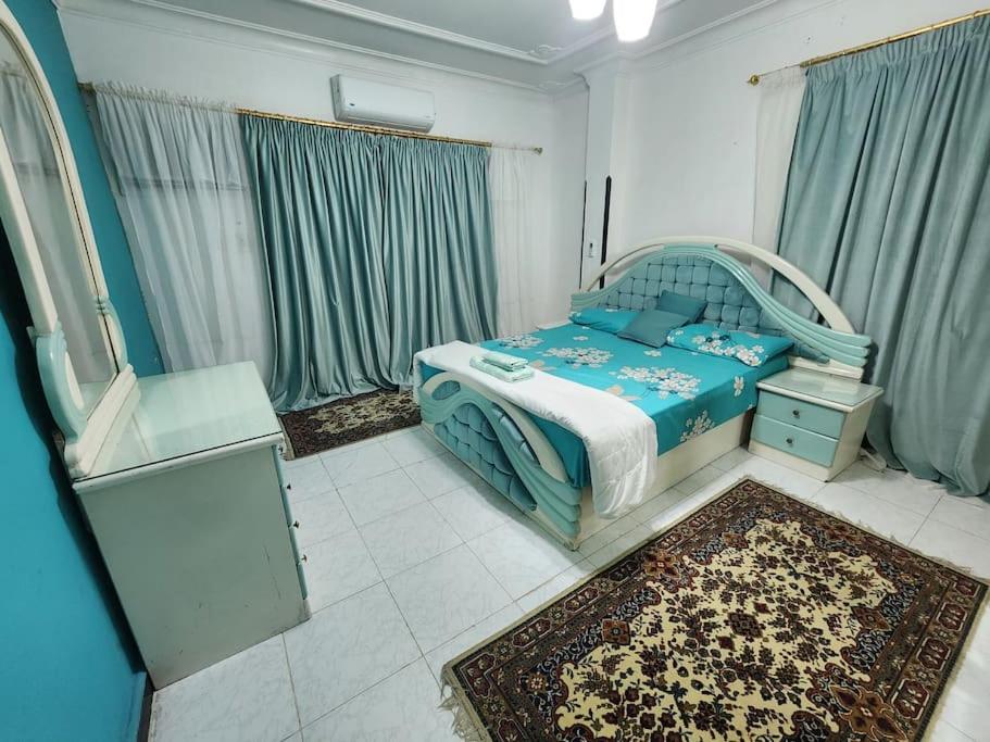 Near Pyramids, King Bedrooms and a 60inch Smart Tv.