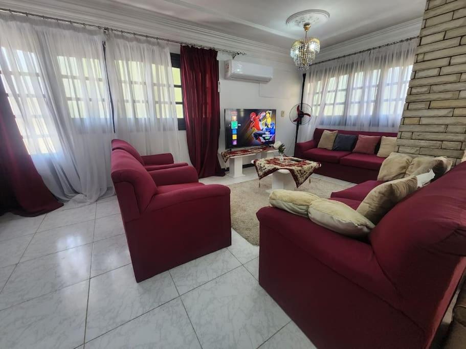 Near Pyramids, King Bedrooms and a 60inch Smart Tv.