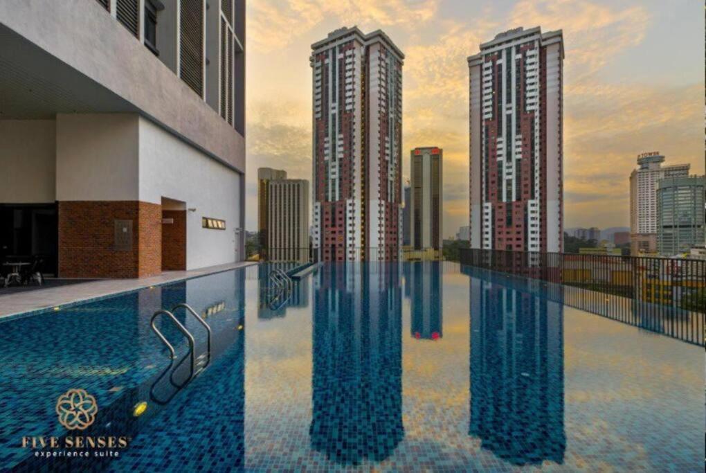 Absolute Convenience Meets Luxury
